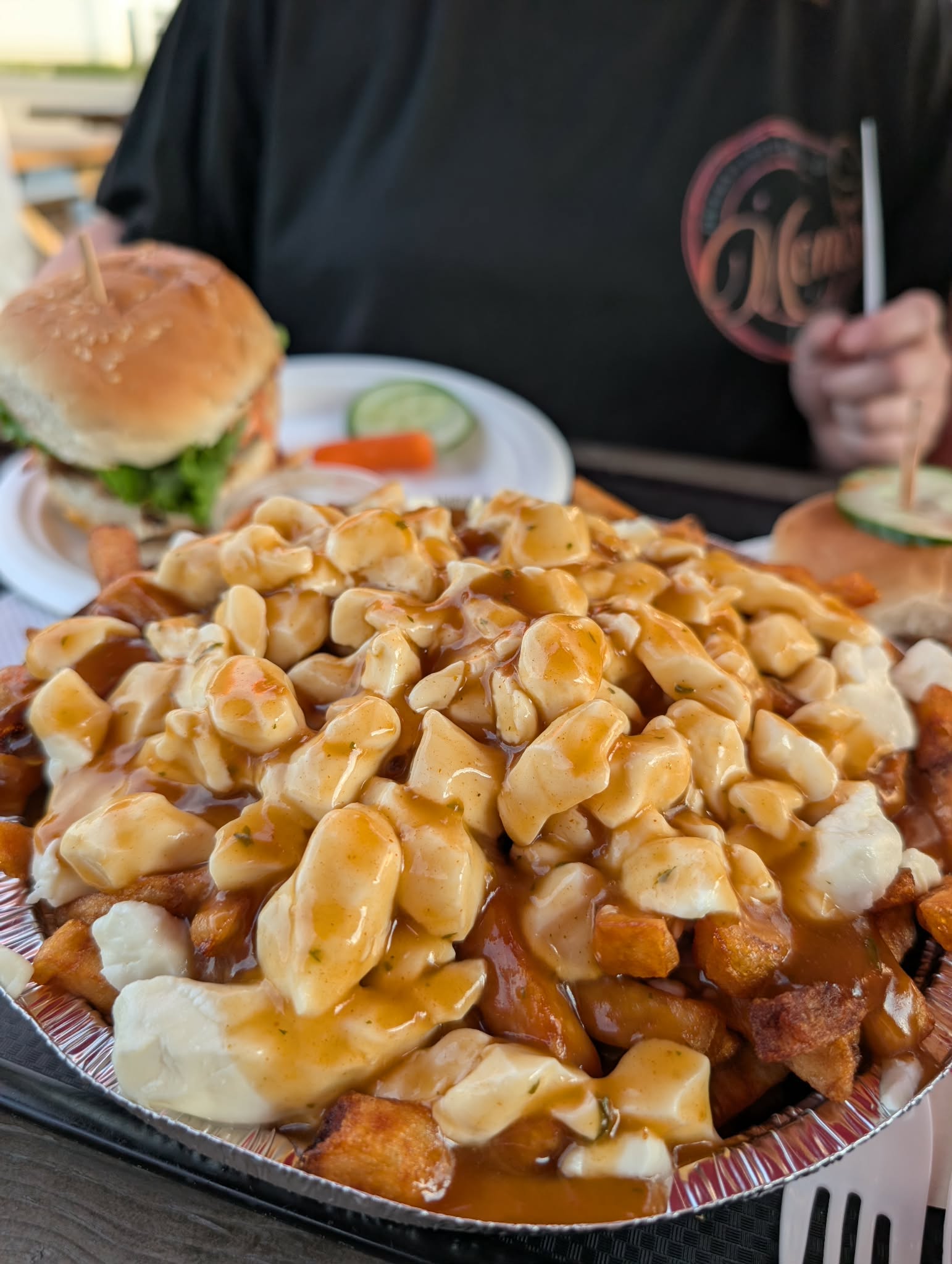 La Patate à Patou Saint-Louis-de-Blandford — poutine sauce BBQ sucrée